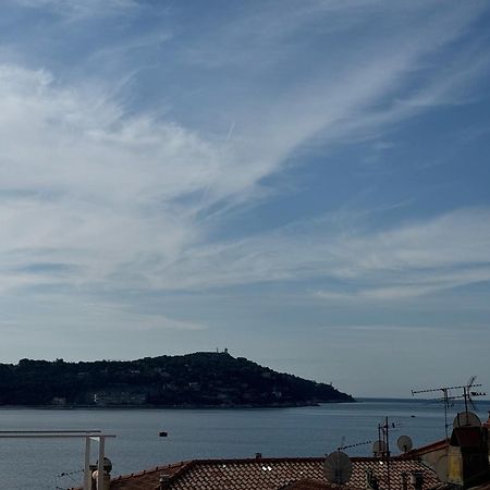 The Seaside Serenity - Calm & Charming Bay View Flat - Heart Of Villefranche Zewnętrze zdjęcie